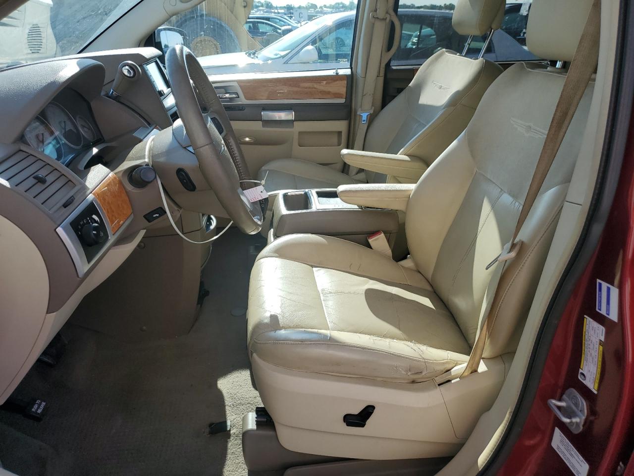 2010 Chrysler Town & Country Limited VIN: 2A4RR7DX7AR386057 Lot: 63755674