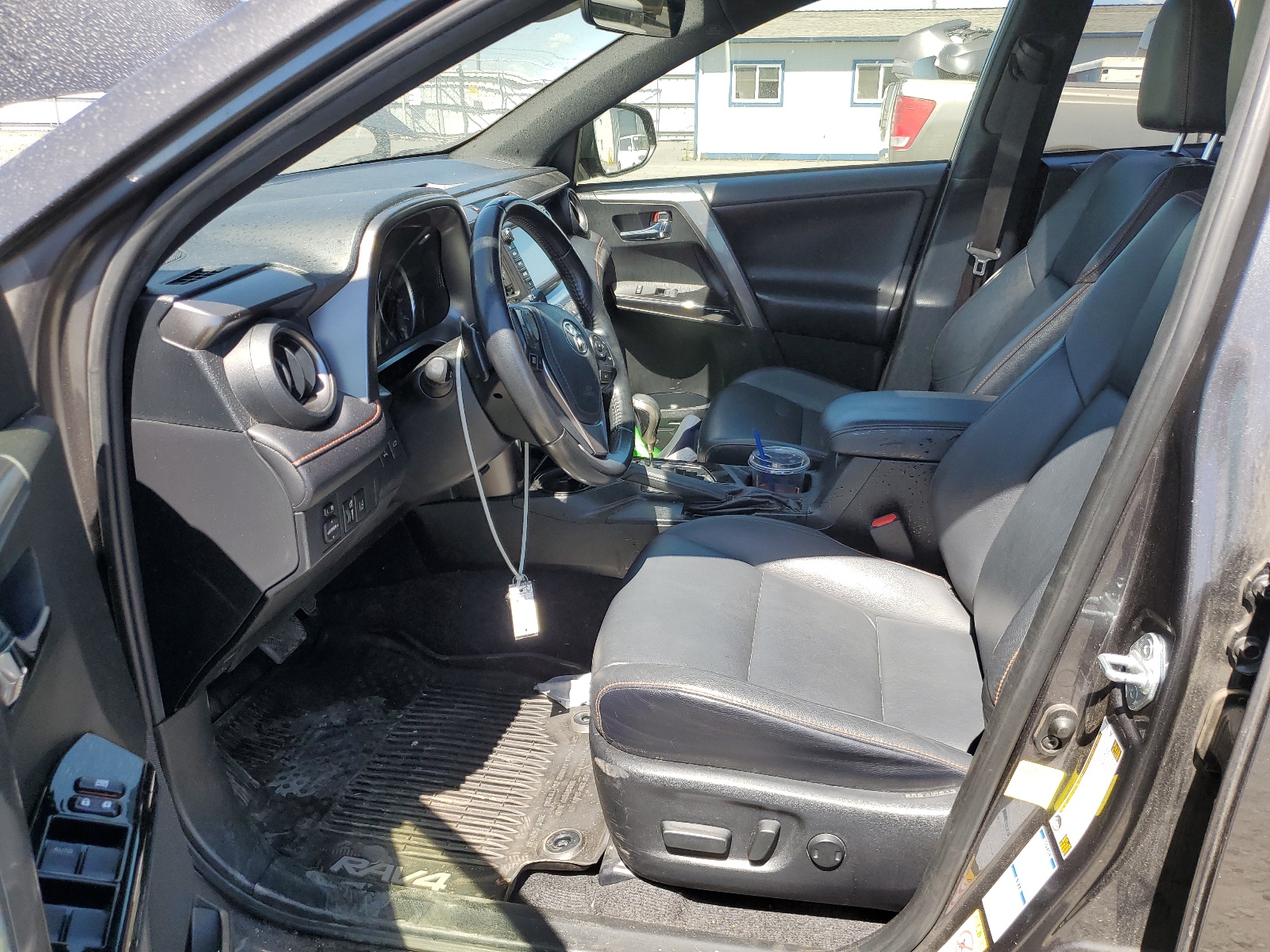 JTMJFREV5HJ159727 2017 Toyota Rav4 Se