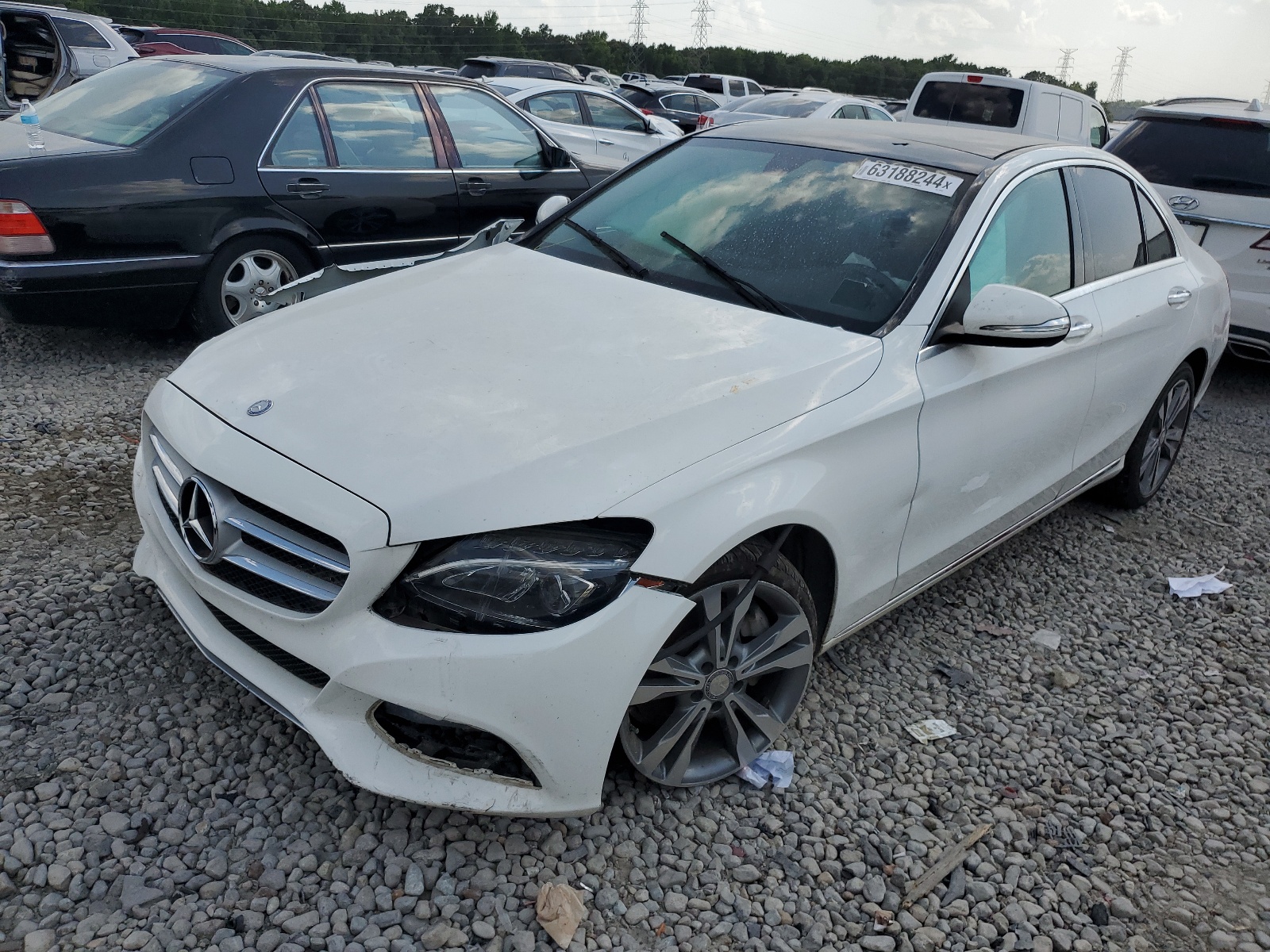 2015 Mercedes-Benz C 300 4Matic vin: 55SWF4KB8FU009861