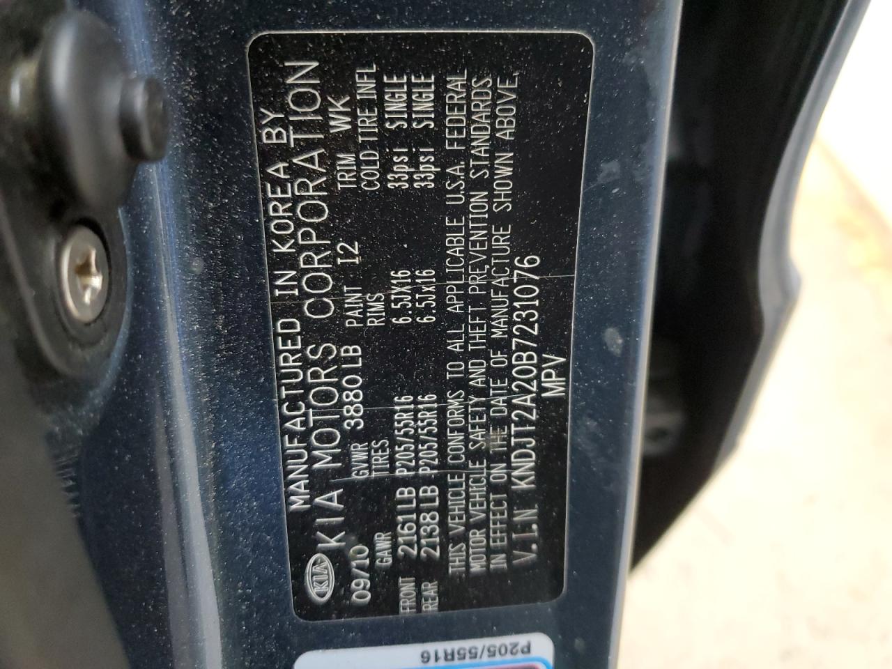 2011 Kia Soul + VIN: KNDJT2A20B7231076 Lot: 62805804