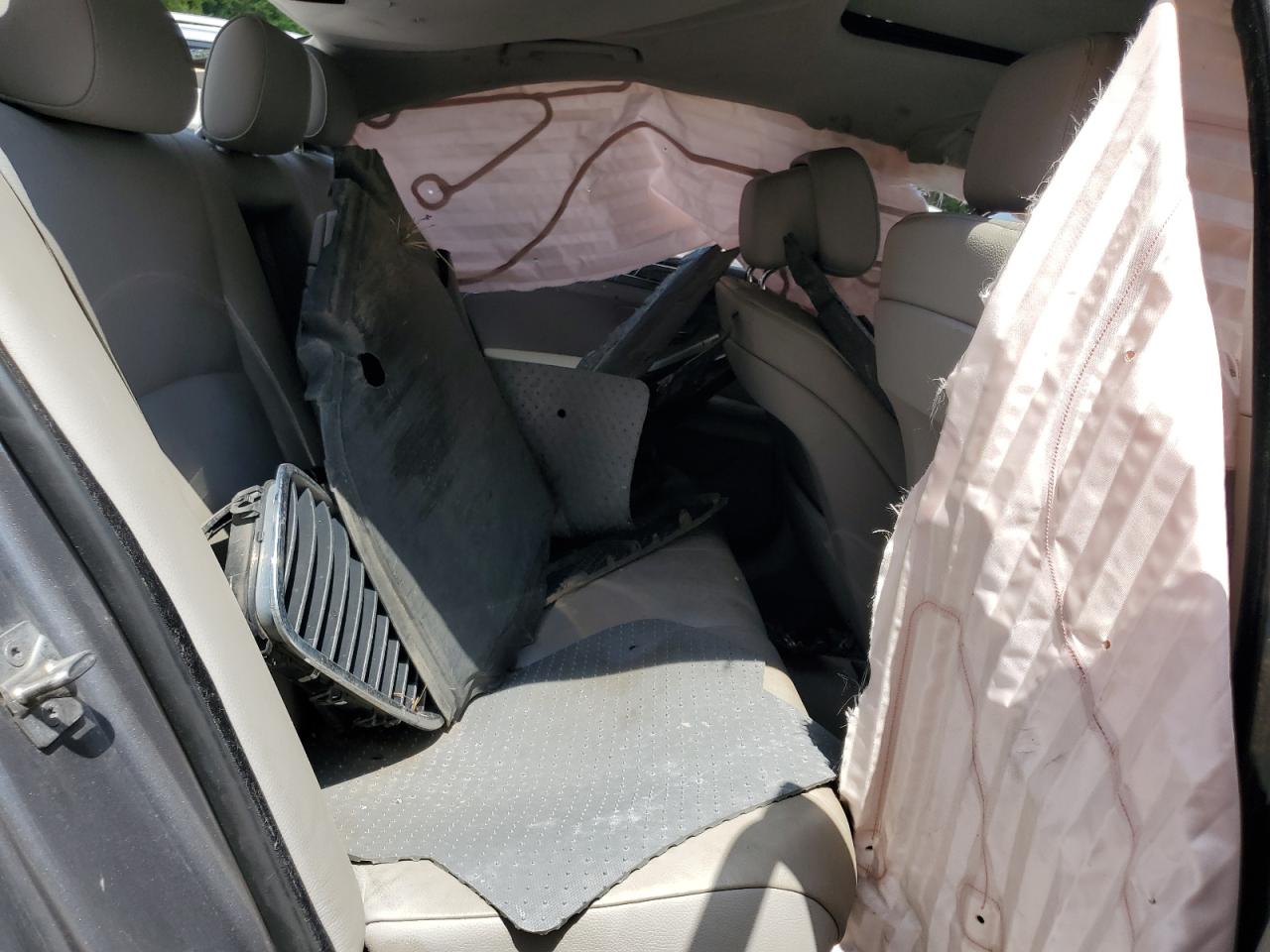 2011 BMW 528 I VIN: WBAFR1C52BC744257 Lot: 61004364