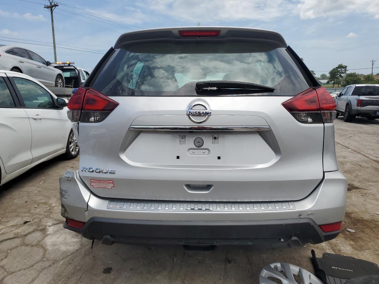 2018 Nissan Rogue S VIN: 5N1AT2MT5JC757855 Lot: 62296244