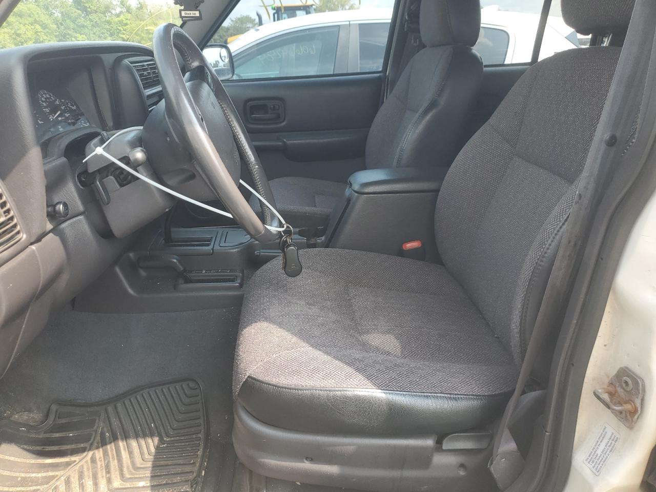 2000 Jeep Cherokee Classic VIN: 1J4FF58S2YL248928 Lot: 64178044