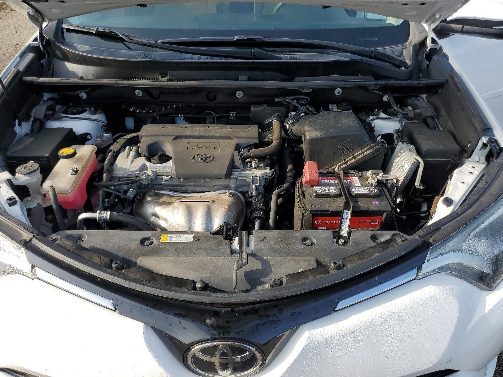 2T3WFREV5JW498839 2018 Toyota Rav4 Adventure