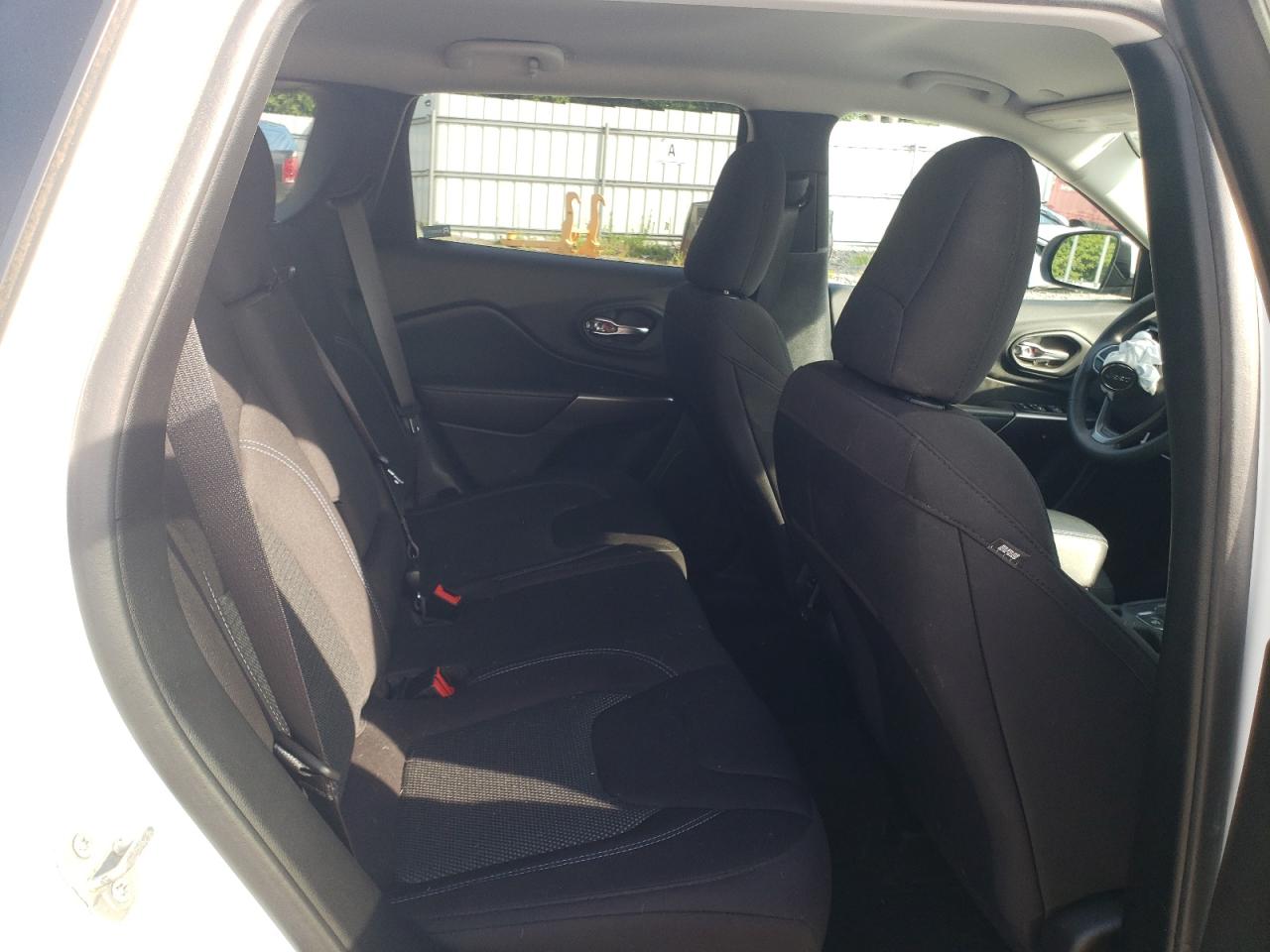 2020 Jeep Cherokee Latitude VIN: 1C4PJLCB8LD547475 Lot: 62242654