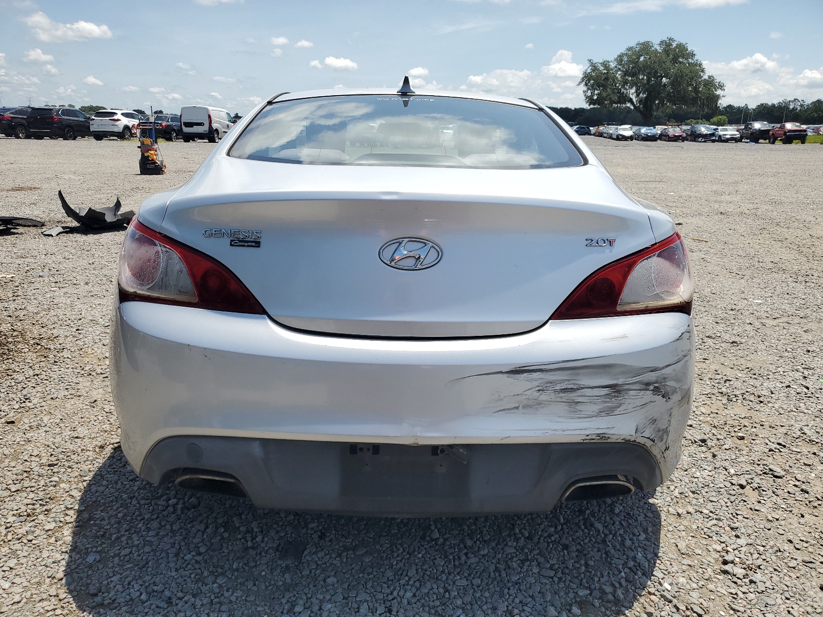 KMHHT6KDXAU016998 2010 Hyundai Genesis Coupe 2.0T