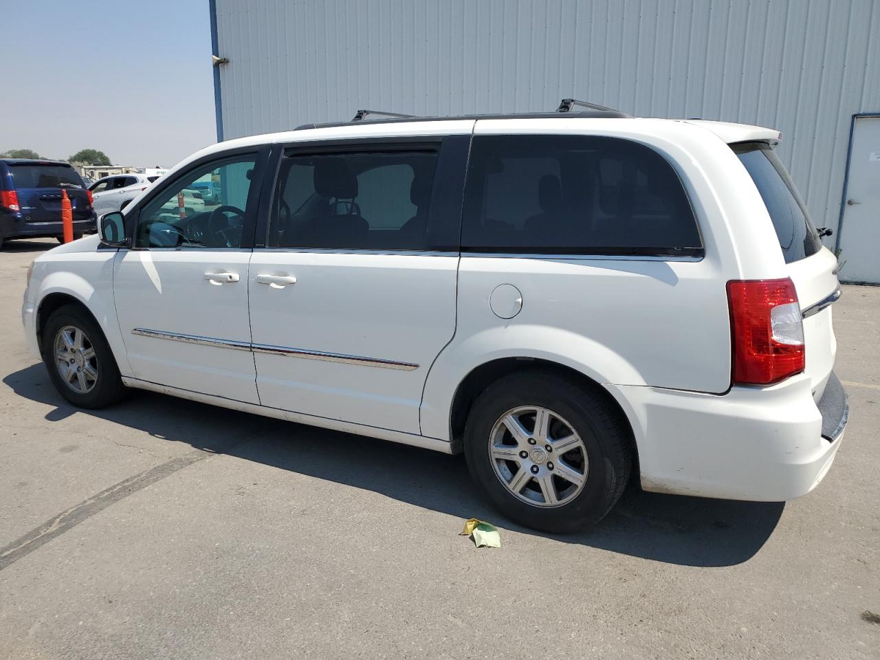 2011 Chrysler Town & Country - Image 2