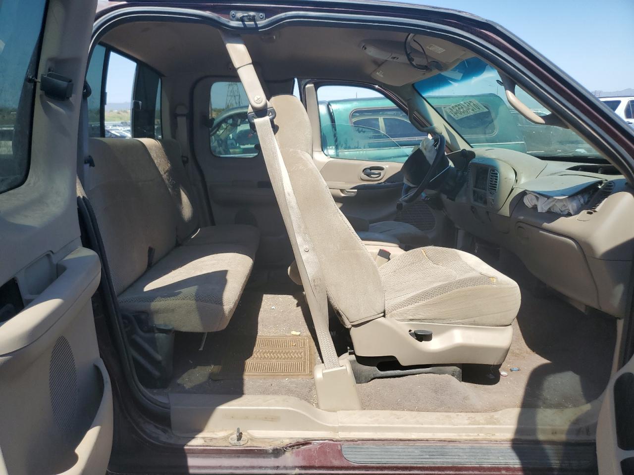 2000 Ford F150 VIN: 1FTRX17L5YNB83676 Lot: 61545584