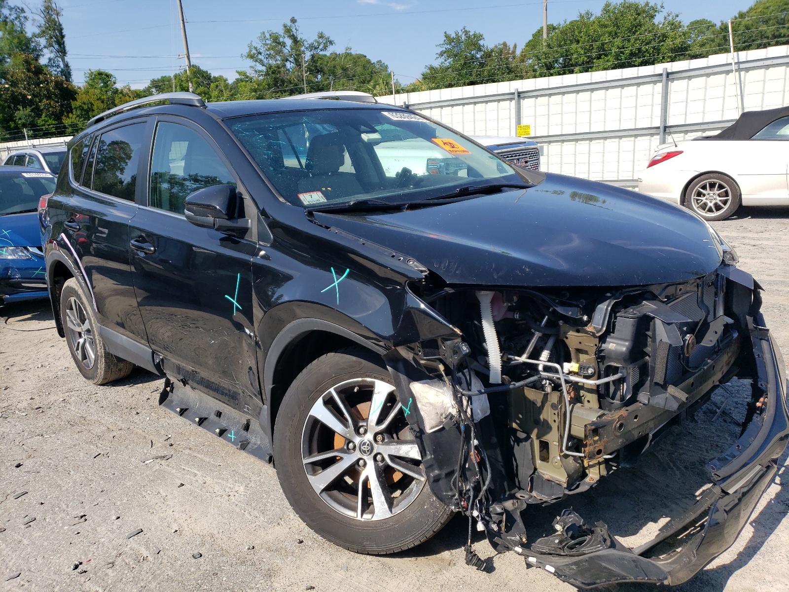 2T3RFREVXHW612017 2017 Toyota Rav4 Xle