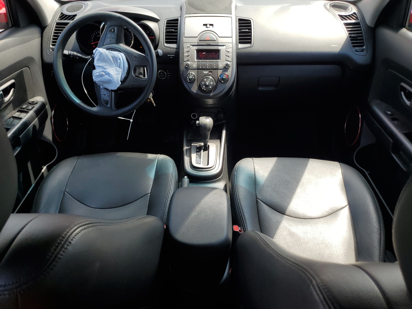 KNDJT2A26A7136391 2010 Kia Soul +