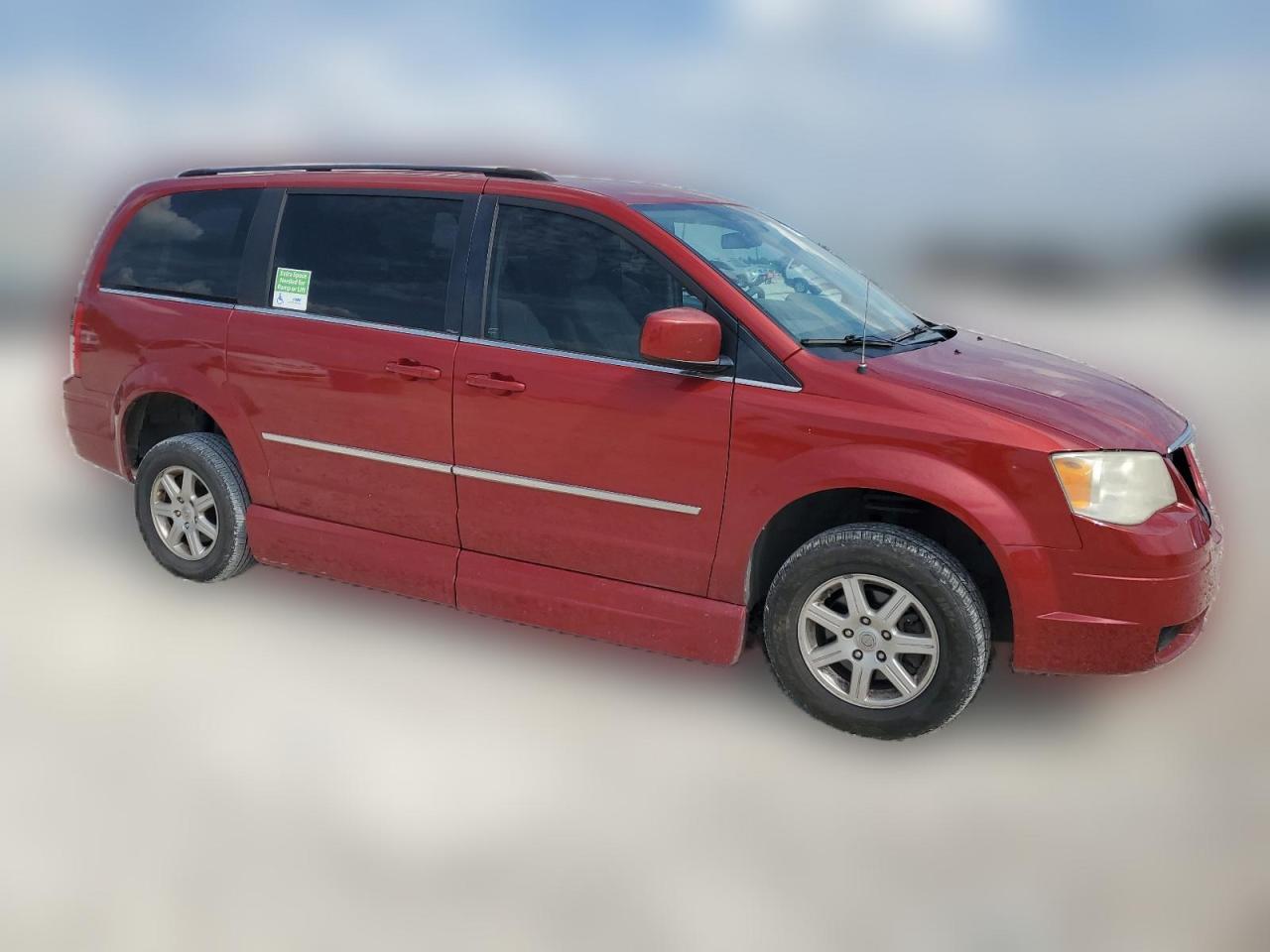 2010 Chrysler Town & Country Touring VIN: 2A4RR5D13AR217492 Lot: 62716444