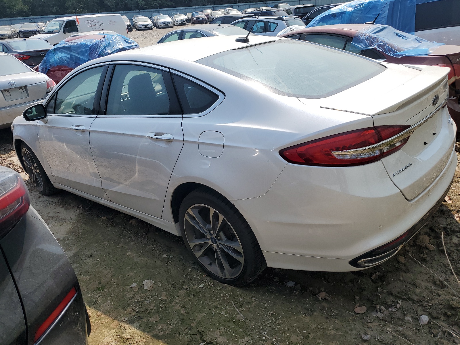 2018 Ford Fusion Titanium/Platinum vin: 3FA6P0D90JR263918