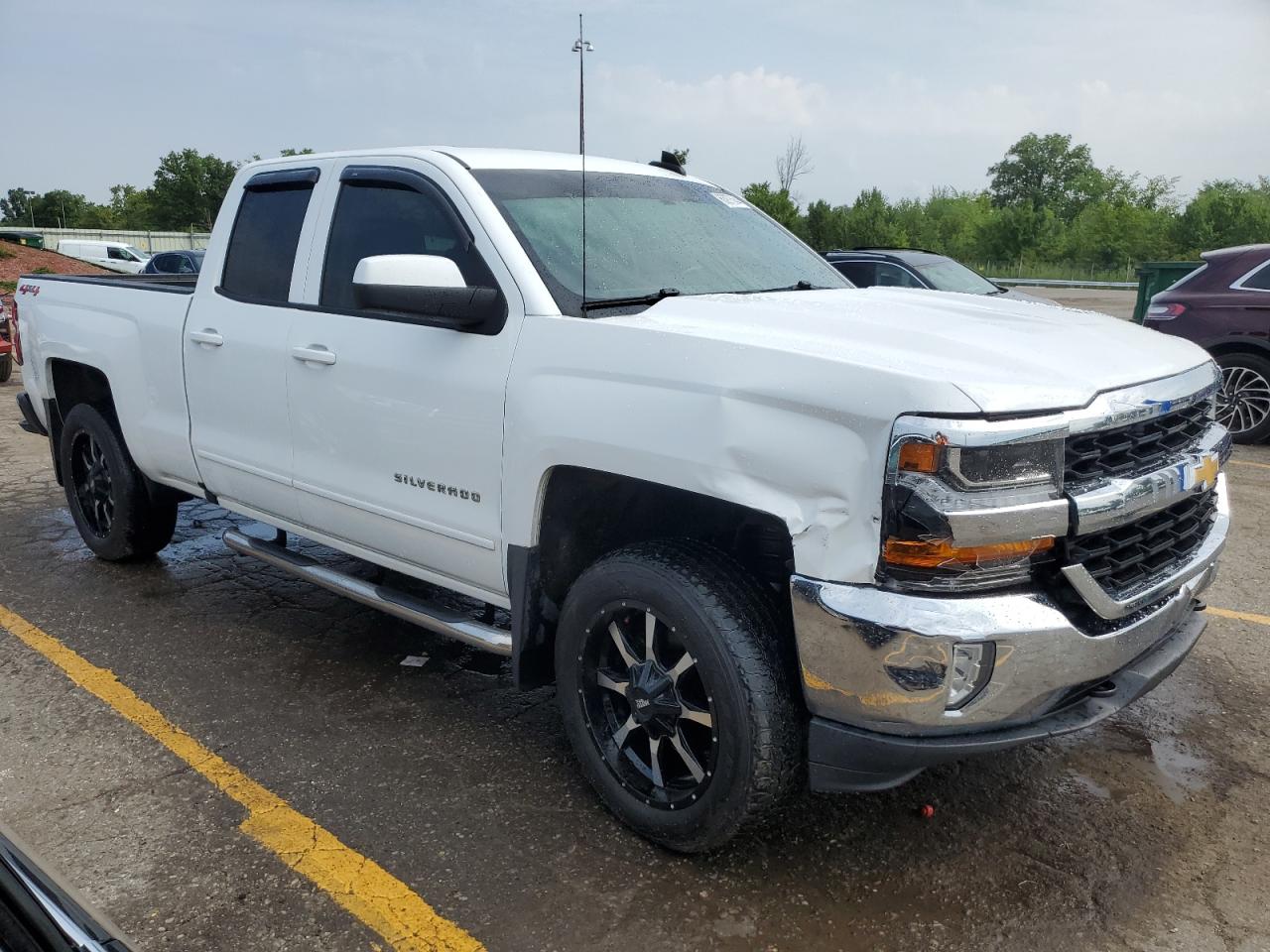 1GCVKREC7JZ218747 2018 Chevrolet Silverado K1500 Lt