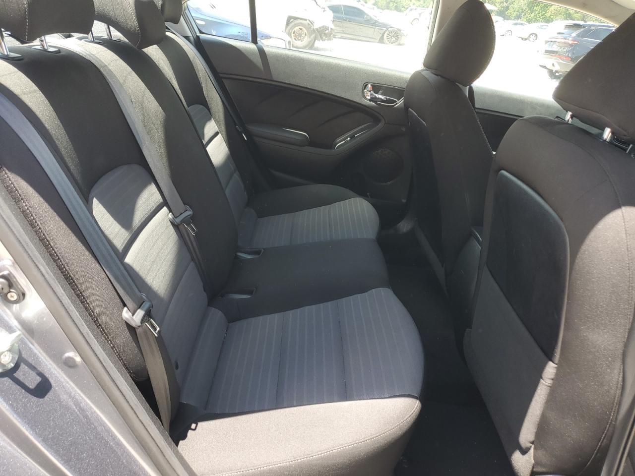 2018 Kia Forte Lx VIN: 3KPFL4A76JE275269 Lot: 62209944