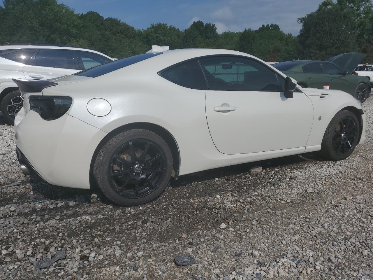2017 Toyota 86 Base VIN: JF1ZNAA15H8708981 Lot: 63465214