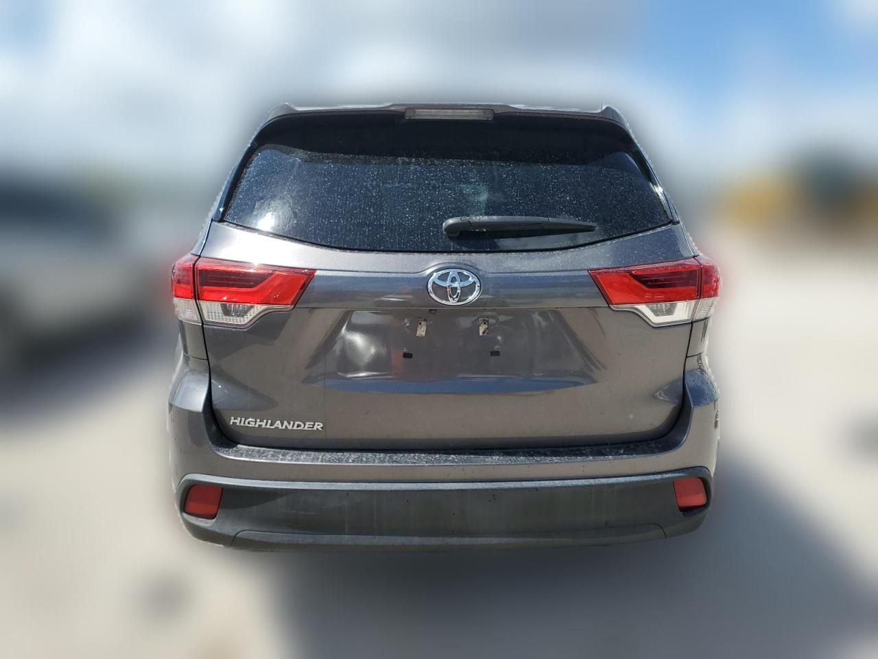 2019 Toyota Highlander Le VIN: 5TDZARFH0KS049723 Lot: 64584004