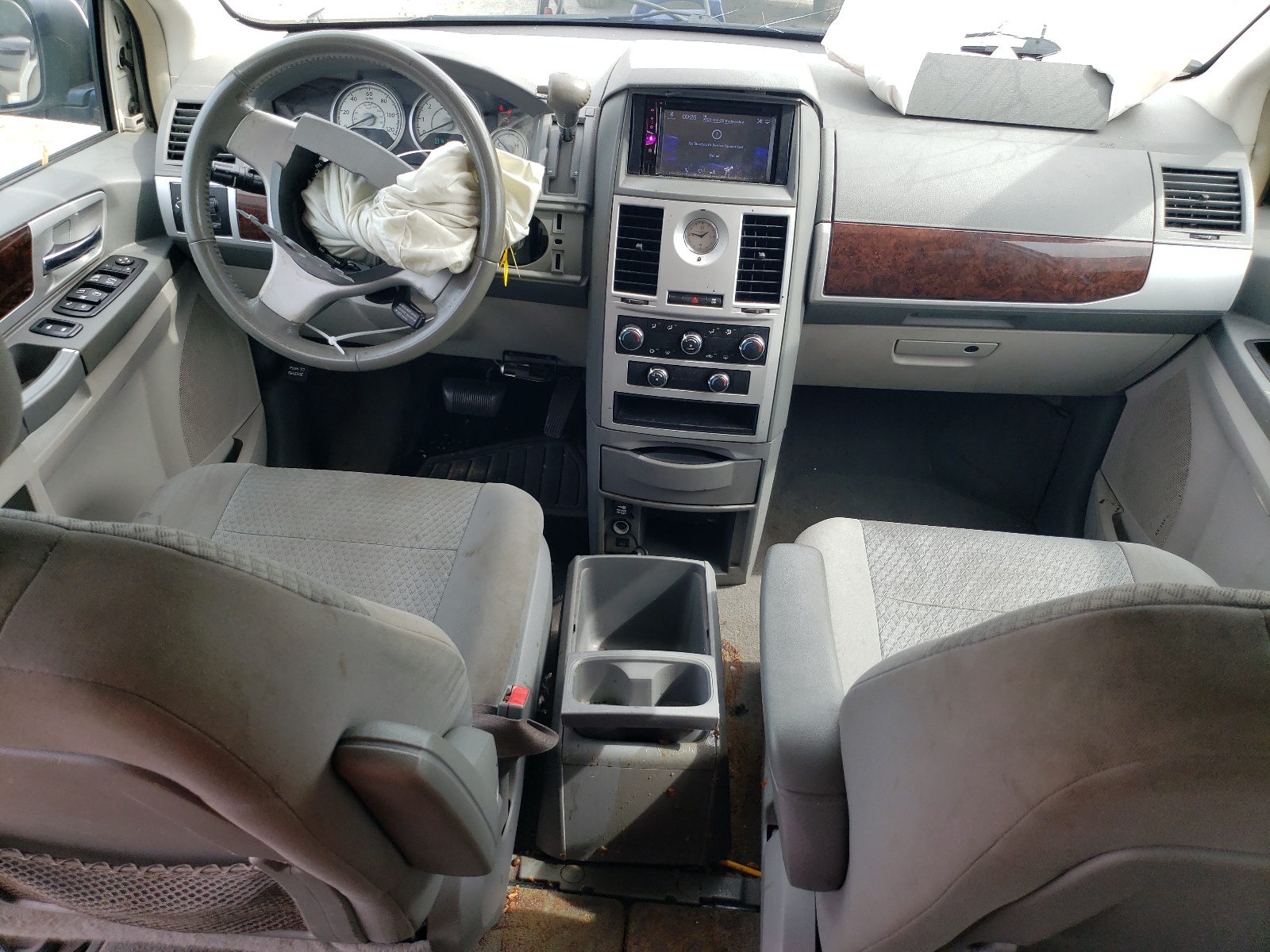 2A4RR5D11AR285628 2010 Chrysler Town & Country Touring