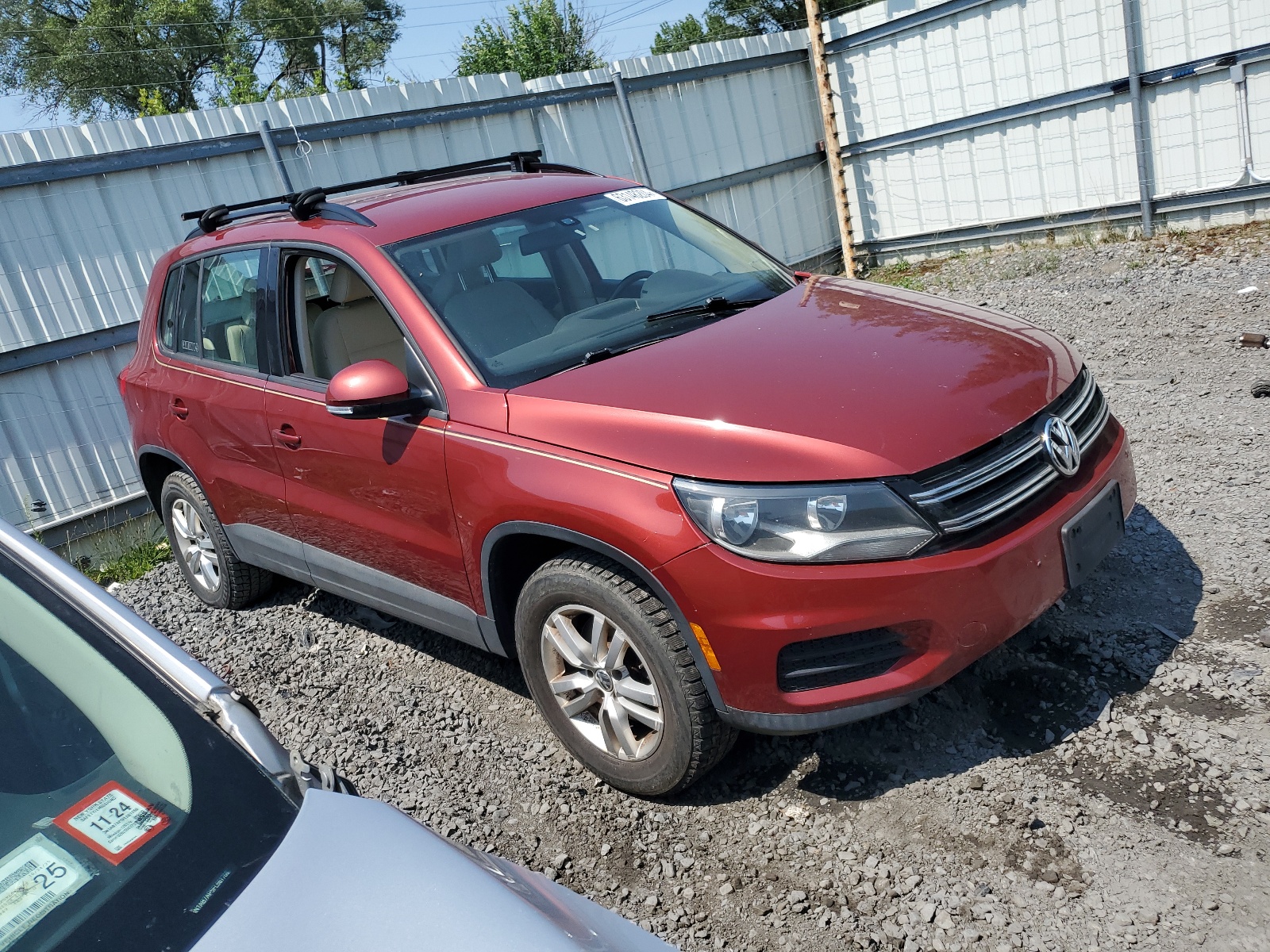 2016 Volkswagen Tiguan S vin: WVGBV7AX5GW020570