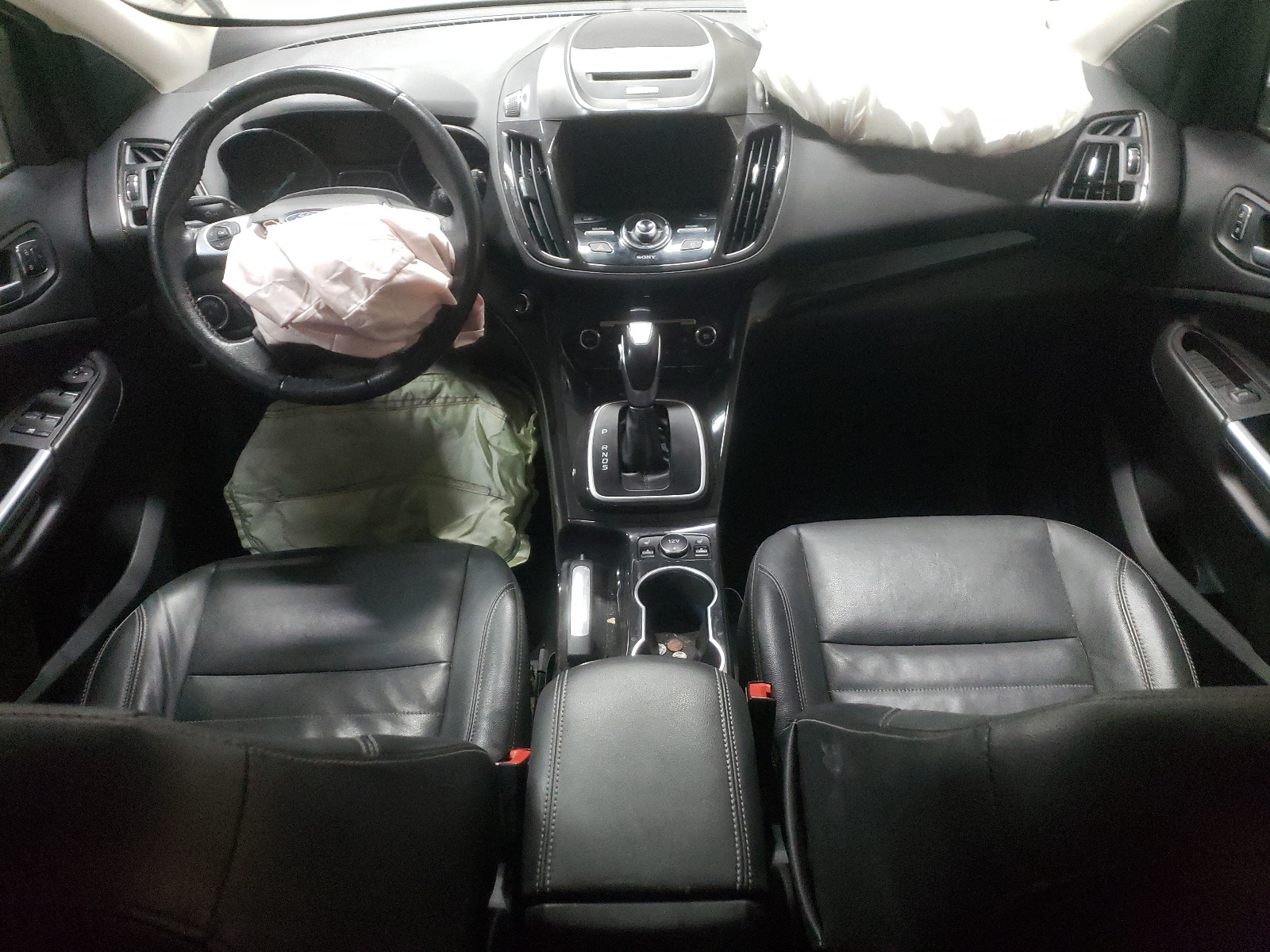 1FMCU9J95EUB13859 2014 Ford Escape Titanium