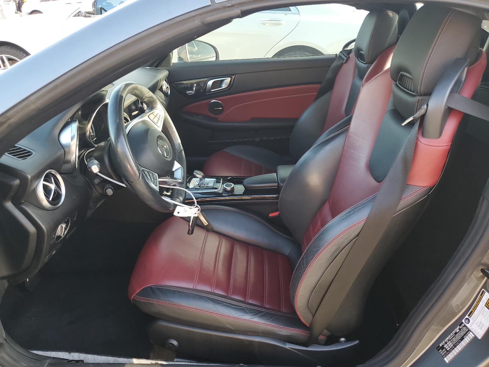 WDDPK3JA7JF153075 2018 Mercedes-Benz Slc 300