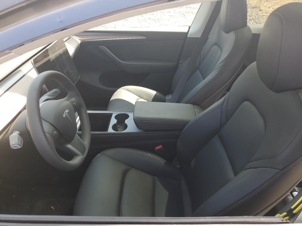 7SAYGDEE0PF898110 2023 Tesla Model Y