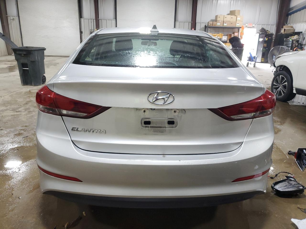2018 Hyundai Elantra - Image 6