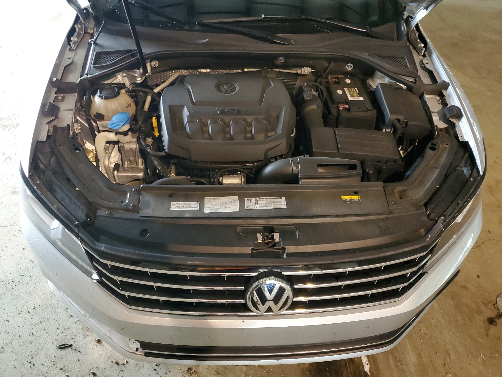 1VWLA7A36KC011353 2019 Volkswagen Passat Wolfsburg