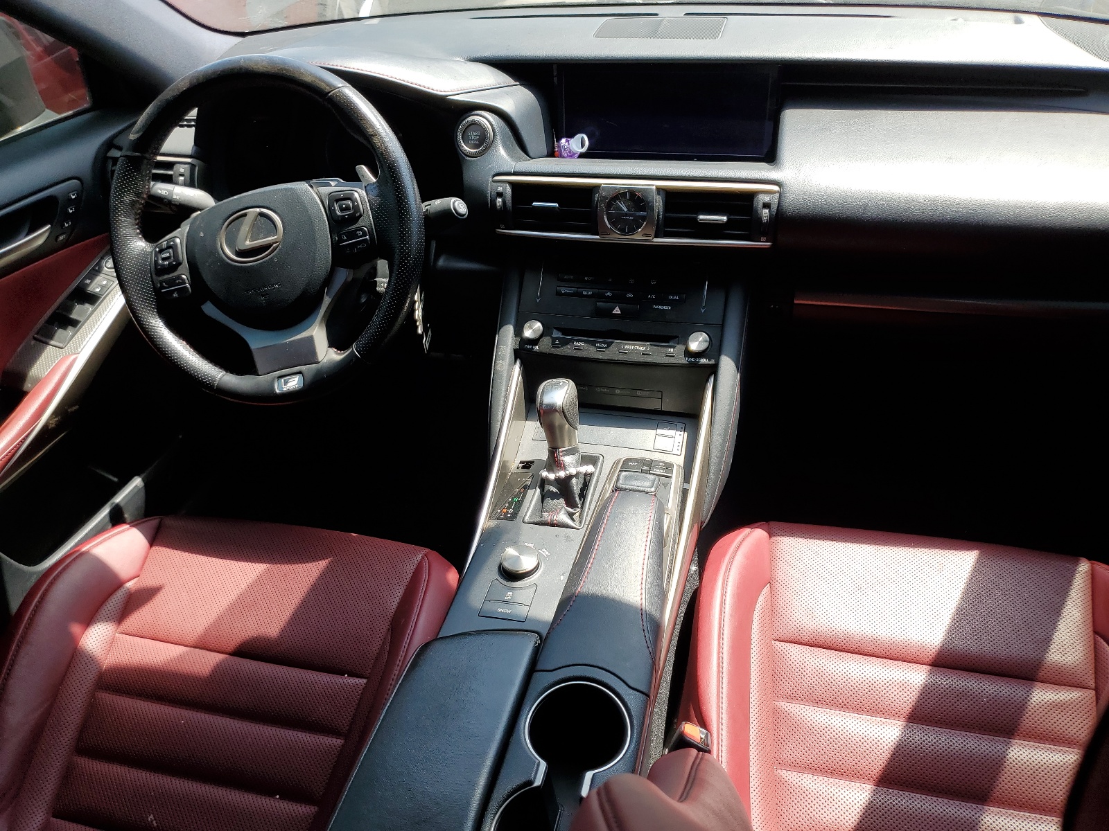 JTHBA1D27J5062084 2018 Lexus Is 300