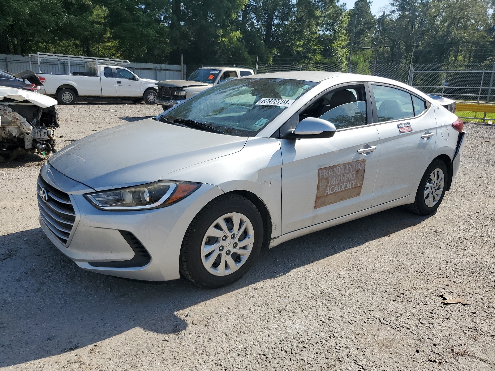 2017 Hyundai Elantra Se vin: KMHD74LF2HU116854