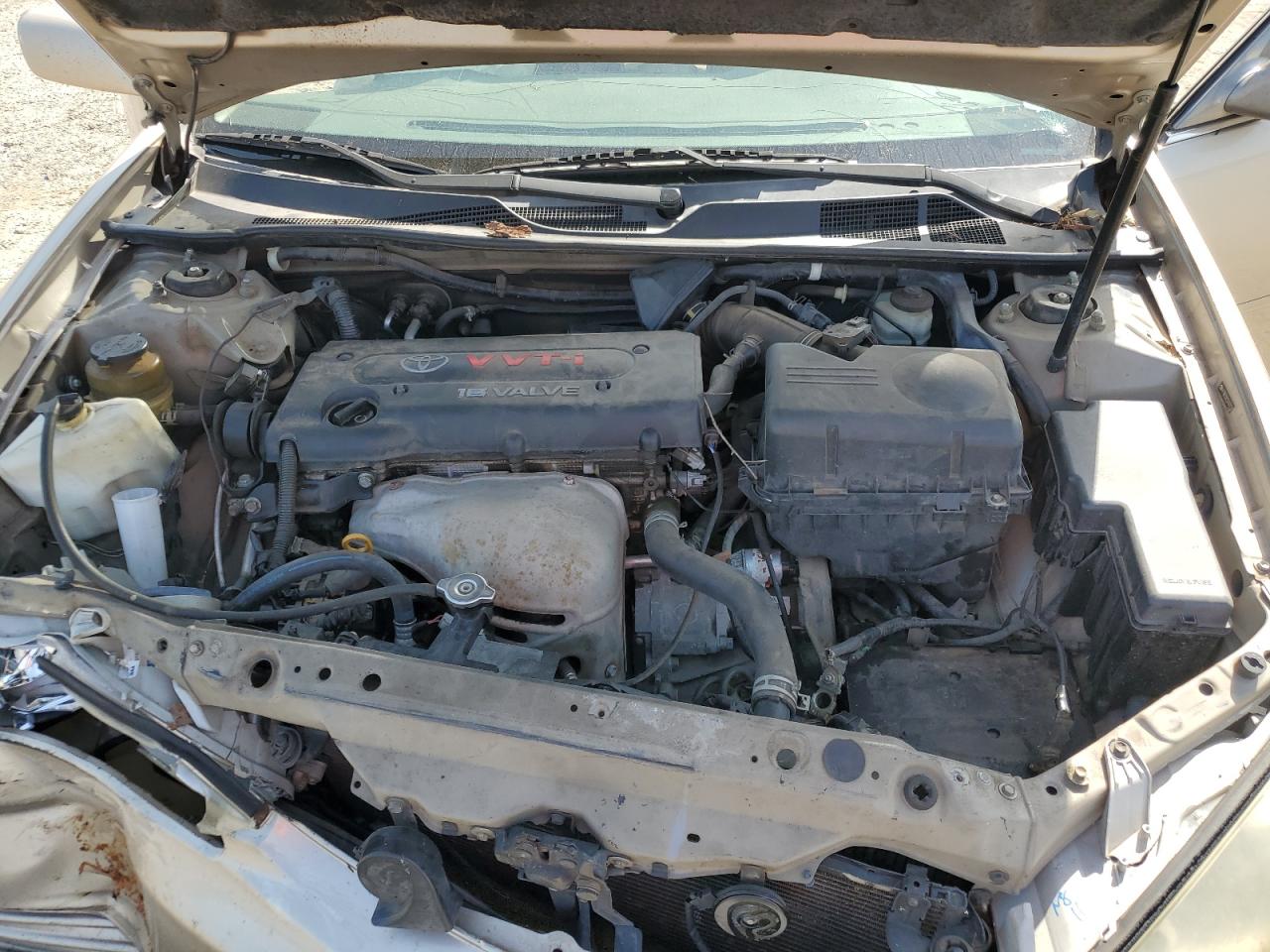 2004 Toyota Camry Le VIN: JTDBE32K240262294 Lot: 63179744