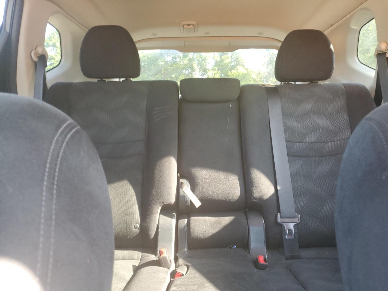 2015 Nissan Rogue S VIN: 5N1AT2MV1FC855497 Lot: 64852654