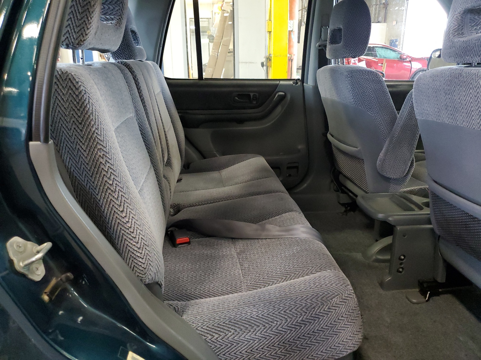 JHLRD1859VC058313 1997 Honda Cr-V Lx