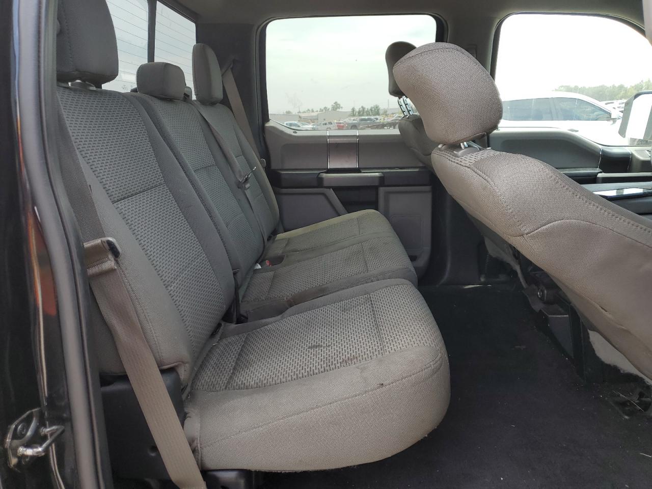1FTEW1EF4FKD19129 2015 Ford F150 Supercrew