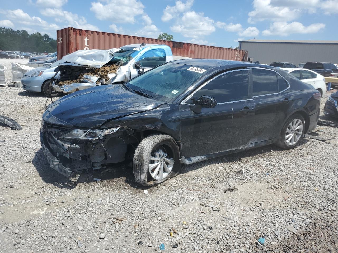 4T1C11AK9MU572839 2021 TOYOTA CAMRY - Image 1