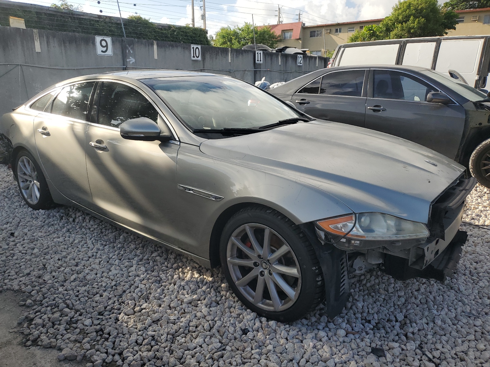 2013 Jaguar Xj vin: SAJWA1C72D8V58592