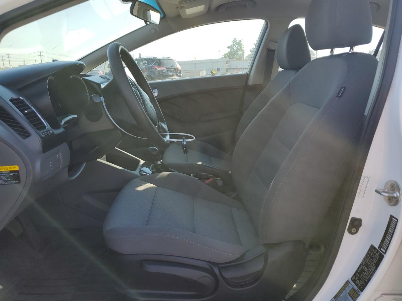 2017 Kia Forte Lx VIN: 3KPFK4A74HE048840 Lot: 61503584