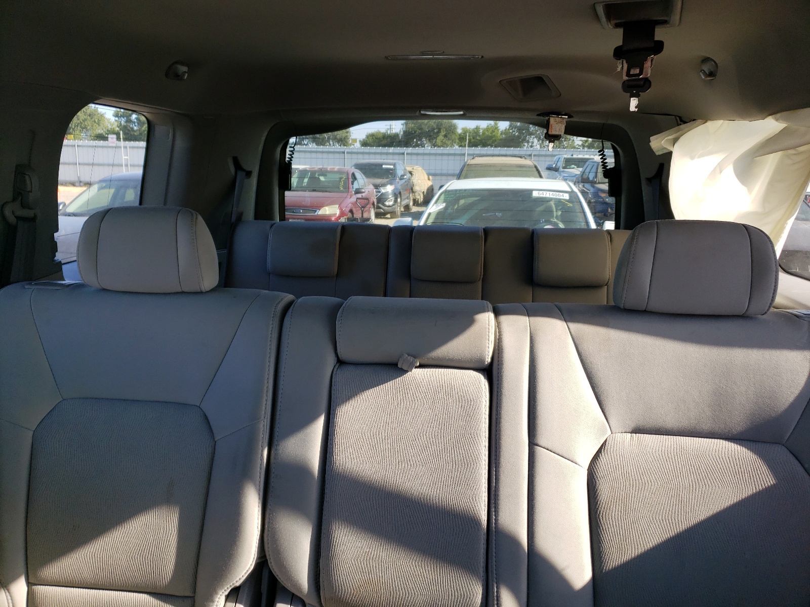 5FNYF3H22BB056972 2011 Honda Pilot Lx