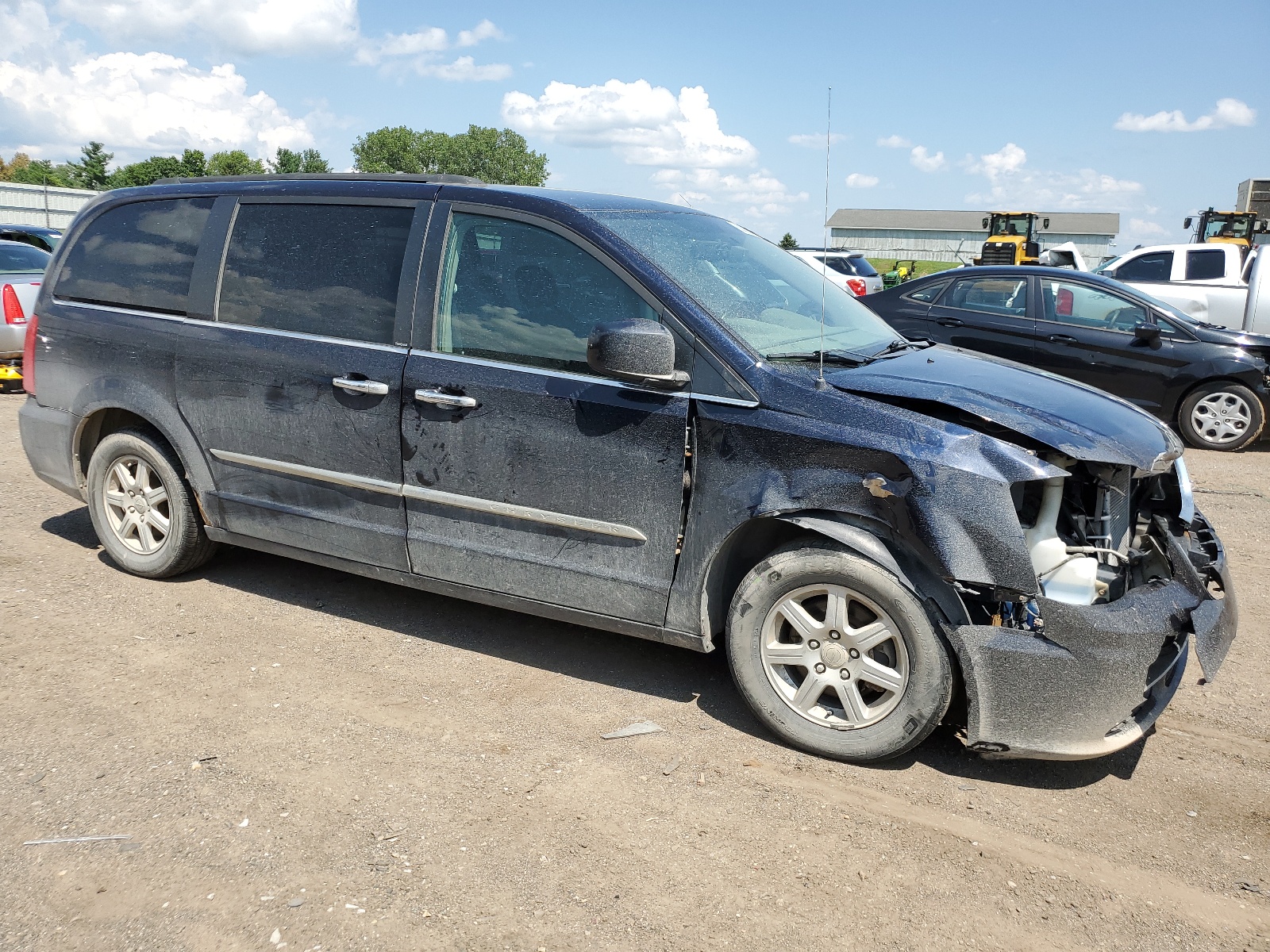 2A4RR5DG2BR631031 2011 Chrysler Town & Country Touring