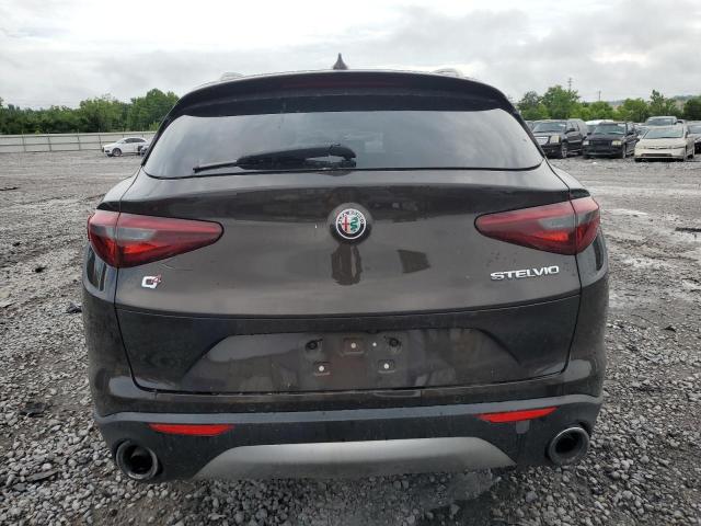 ZASFAKAN7J7B77965 | 2018 Alfa Romeo stelvio