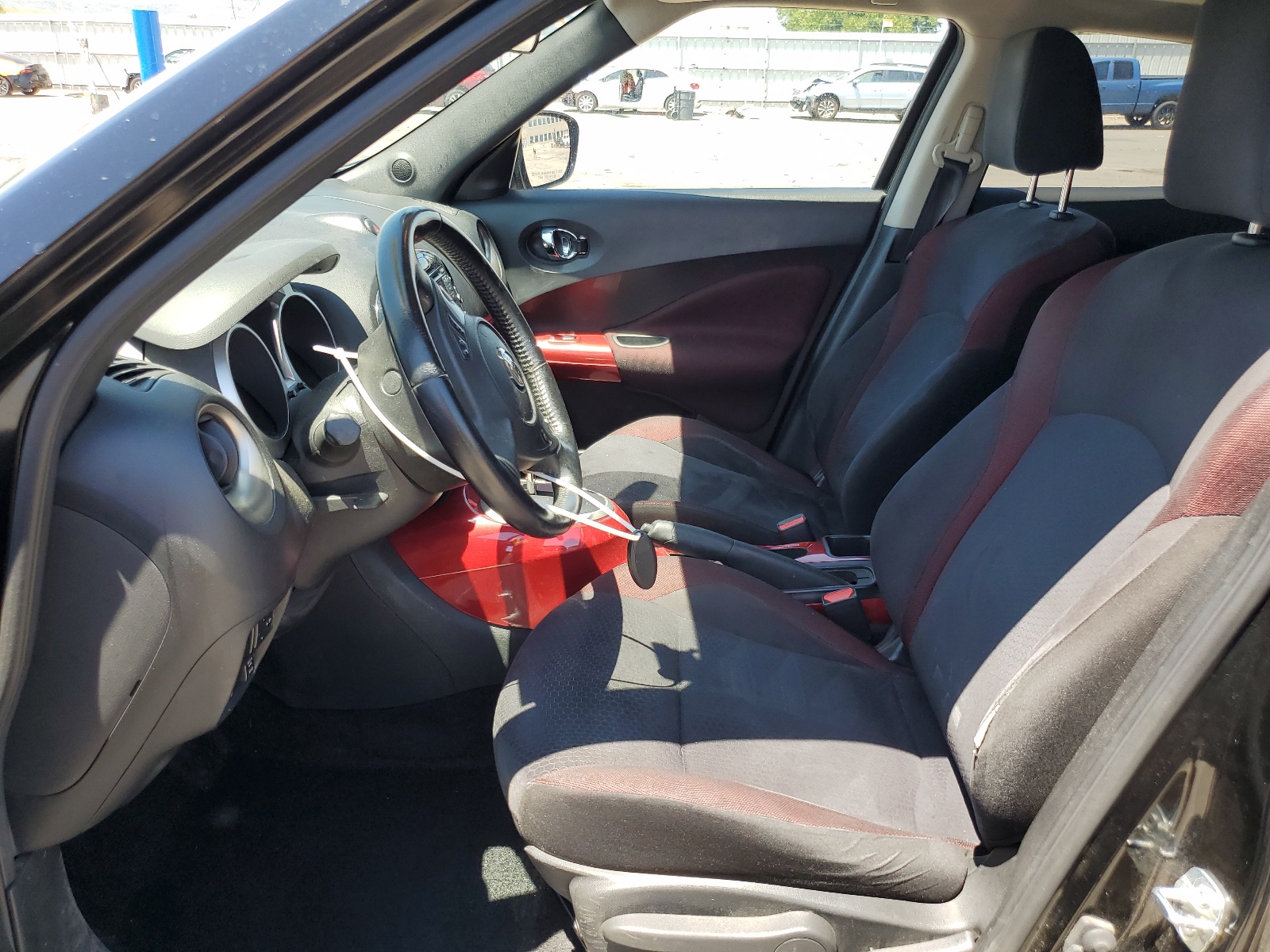 JN8AF5MV2FT555436 2015 Nissan Juke S