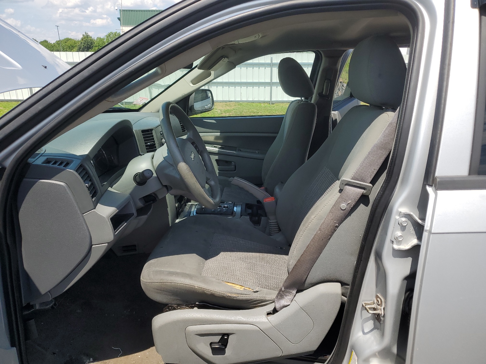 1J8HR48P87C541655 2007 Jeep Grand Cherokee Laredo