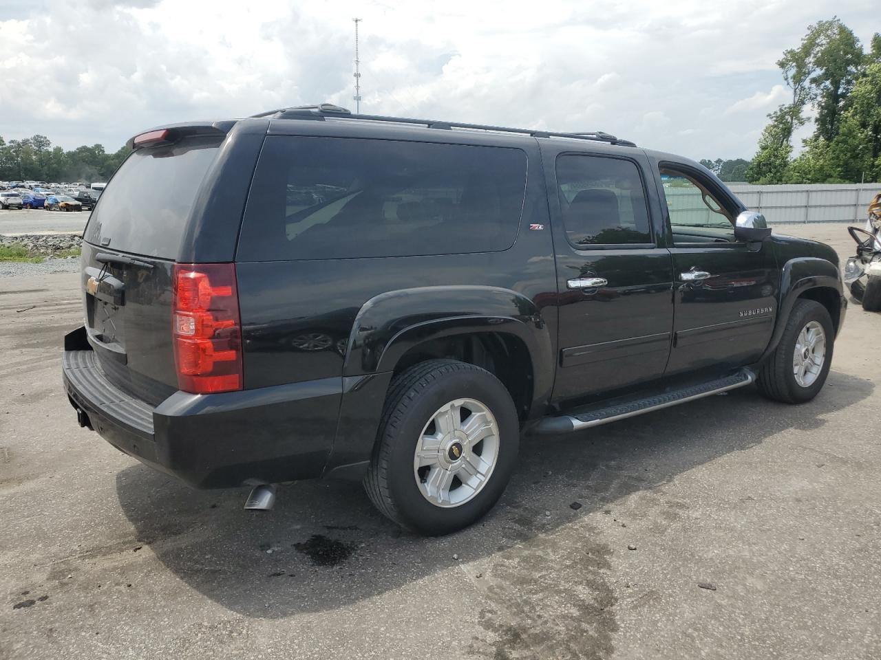 2013 Chevrolet Suburban C1500 Lt VIN: 1GNSCJE06DR111952 Lot: 63249354