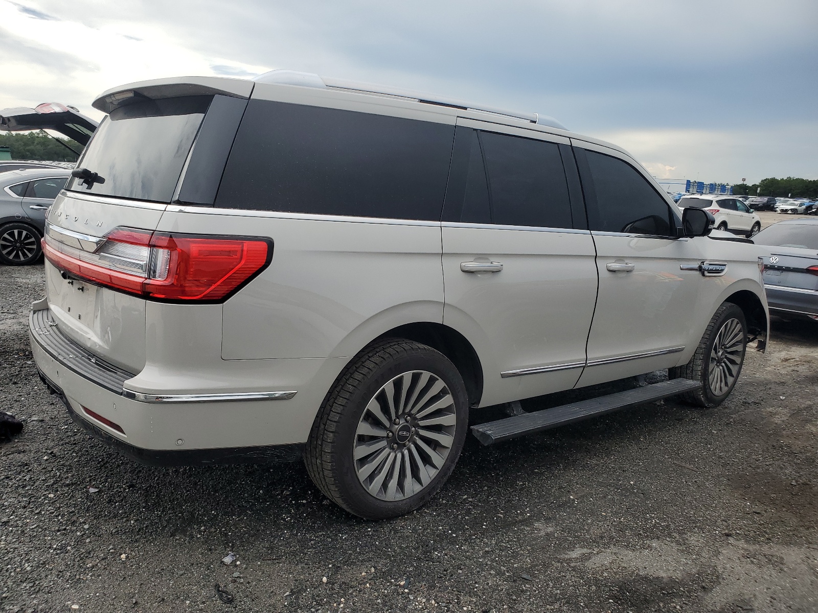 5LMJJ2KT4LEL18059 2020 Lincoln Navigator Reserve