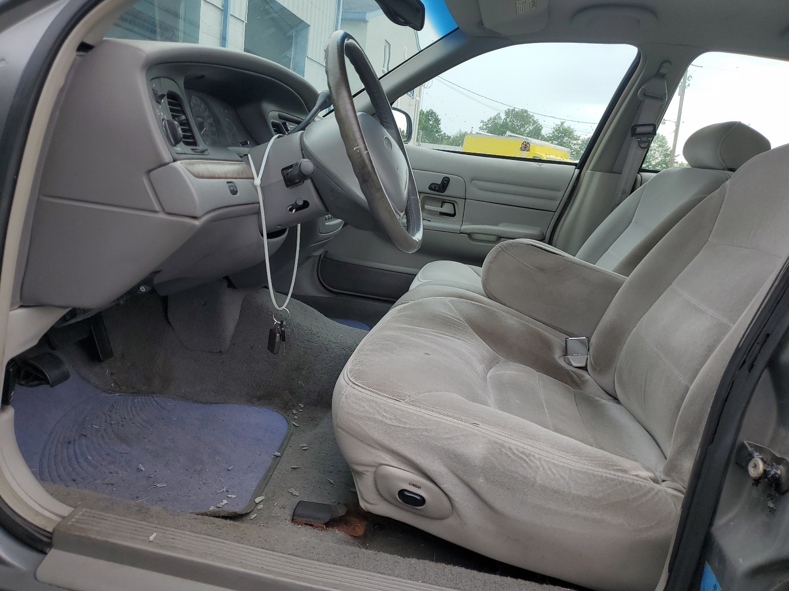 2FAFP74W7XX183654 1999 Ford Crown Victoria Lx