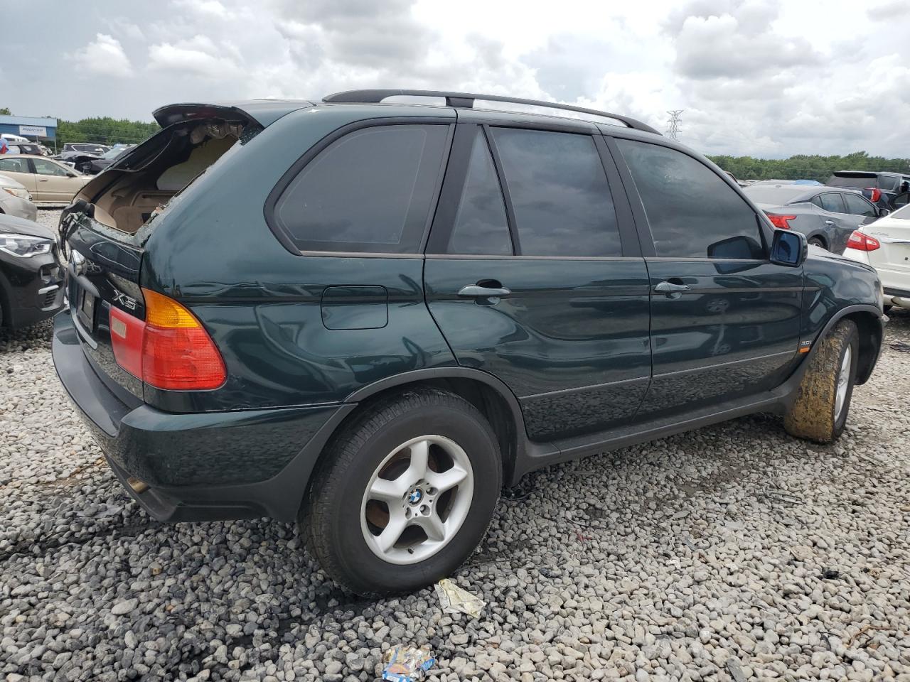 2002 BMW X5 - Image 3