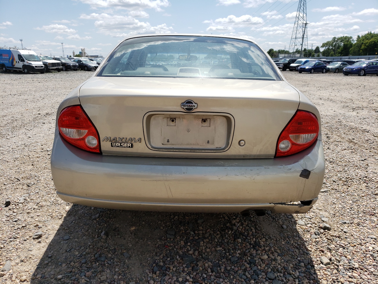 JN1CA31D41T618843 2001 Nissan Maxima Gxe