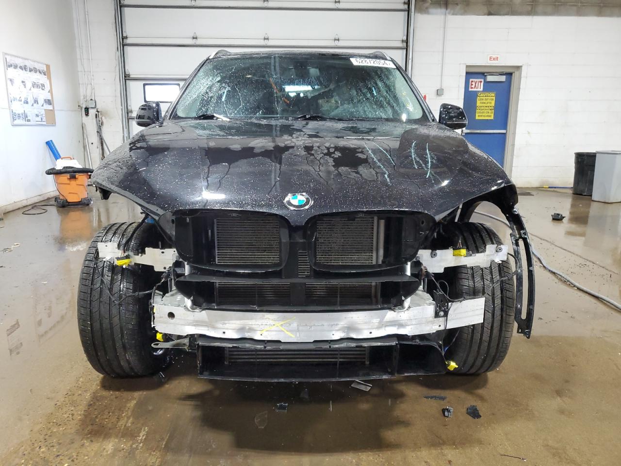 VIN 5UXKR0C32H0V84769 2017 BMW X5 no.5