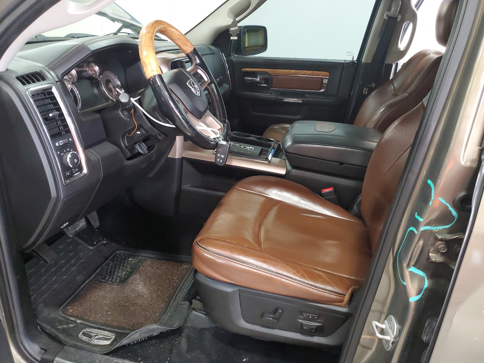 1C6RR7PT3DS605007 2013 Ram 1500 Longhorn