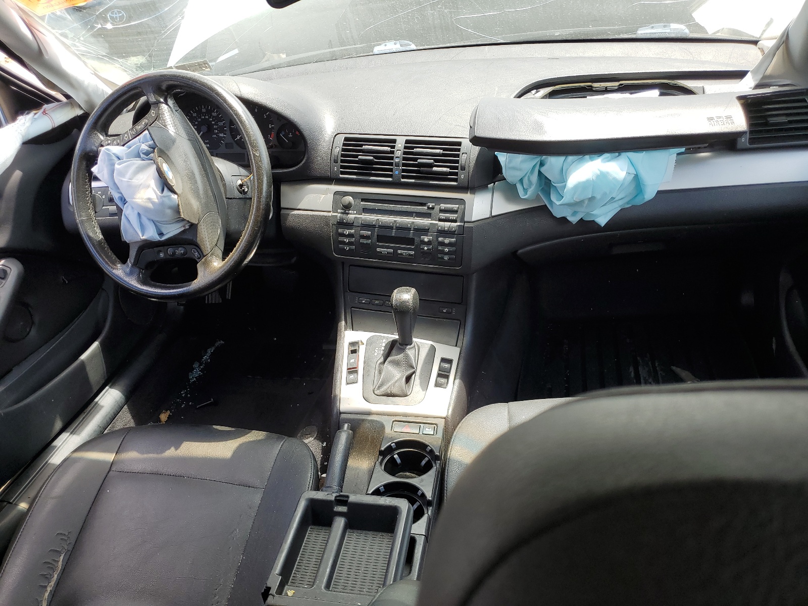 WBAEP33434PF04315 2004 BMW 325 Xit