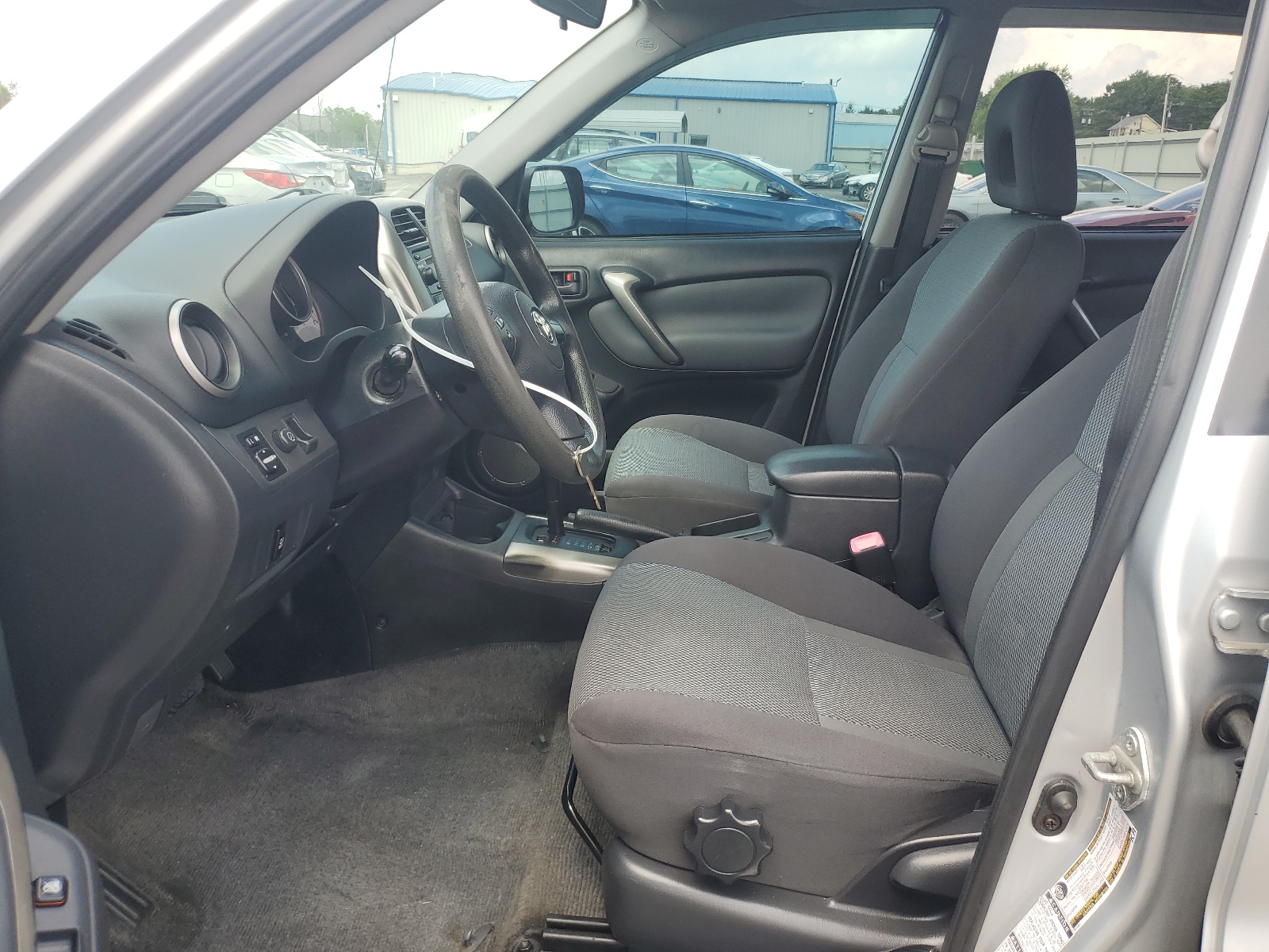 JTEHD20V240018631 2004 Toyota Rav4